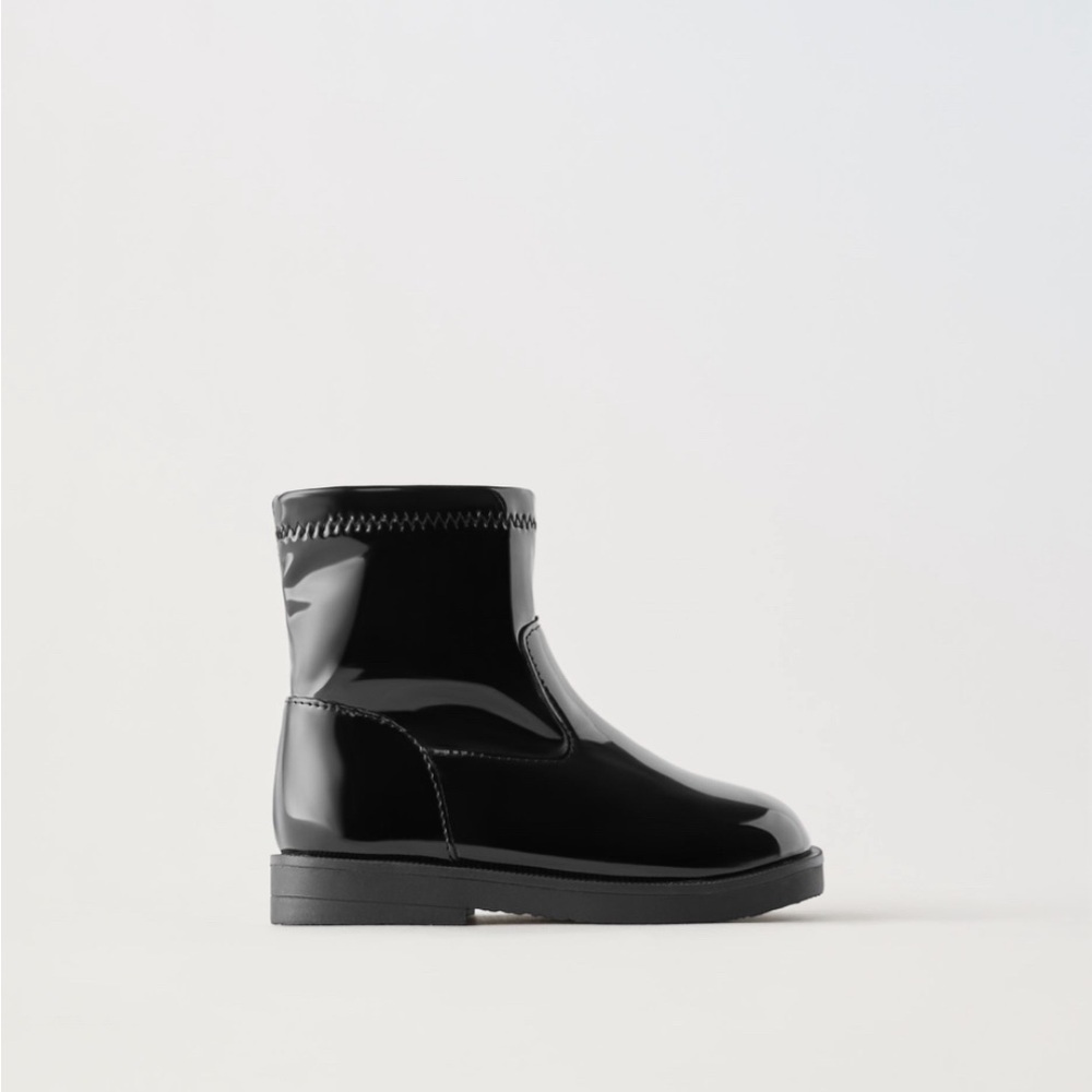 NWT ZARA GIRLS FAUX PATENT LEATHER STRETCH BOOTS